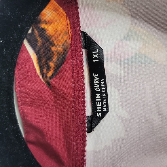 Shein Curve red long sleeve floral red top sz 1xl - Picture 2 of 11